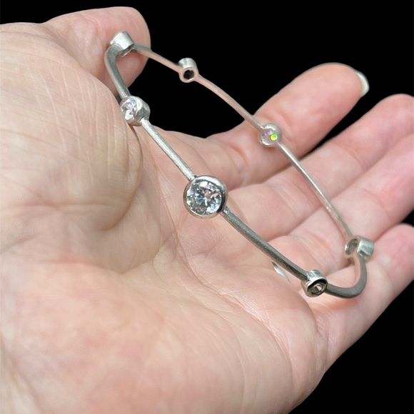 Brushed sterling silver bangle bracelet - Picture 2 of 8